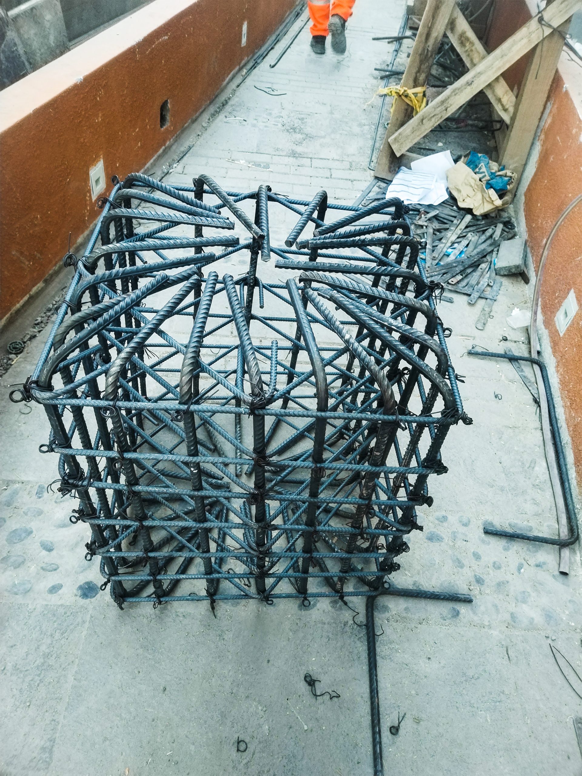 INGENIERÍA Y FABRICACIÓN DE DADO DE CONCRETO PARA BRAZO PESCANTE (JIB CRANE)