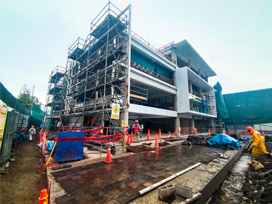 ACABADOS HÚMEDOS PROYECTO EDIFICIO ACADÉMICO UNIVERSIDAD CATÓLICA SAN PABLO